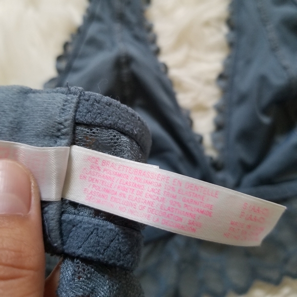 PINK VS Halter Lace Bralette Small - Picture 9 of 10